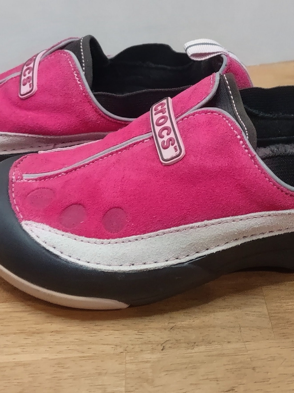 Crocs Kids Slip-On Suede Sneakers - Pink